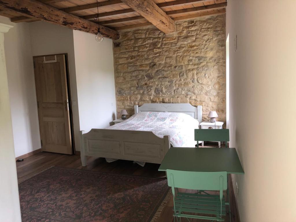 Chambre Du Tilleul - Charme, Confort Et Piscine Sigonce ภายนอก รูปภาพ